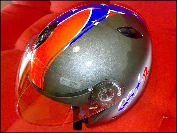 aerografia su casco