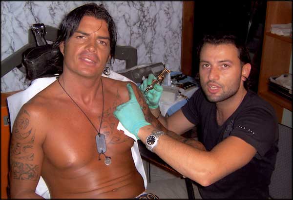 Claudio Moshino tatuato da Arturo Capitolino