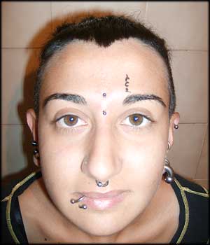 surface tra occhi